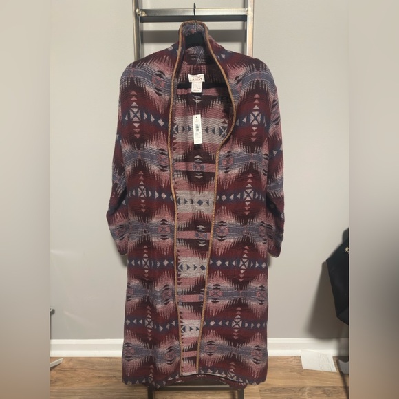 Ariat Women's Purple and Red Patterned Cardigan - Picture 6 of 8